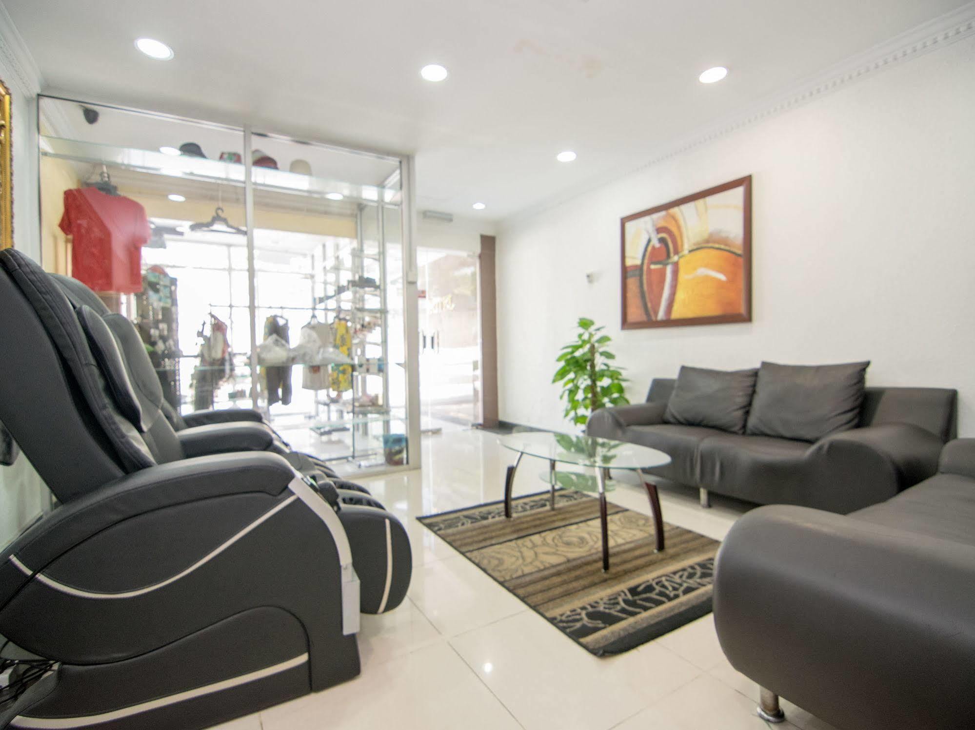 Oyo 103 V'La Garden Hotel كوالالمبور المظهر الخارجي الصورة